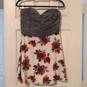 Floral strapless dress